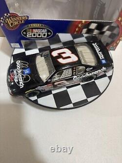 Modèle réduit en métal Diecast 124 de Dale Earnhardt #3 GM Goodwrench Winners Circle 2000 signé