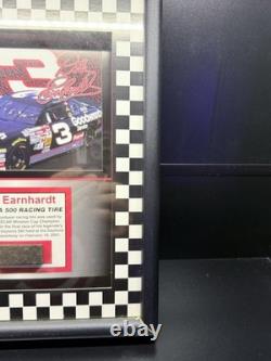 Morceau de pneu utilisé en course par Dale Earnhardt Sr au Daytona 500, encadré avec certificat d’authenticité, NASCAR n°3