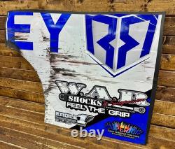 NASCAR #26 Dawson Sutton Panneau Latéral QTR Utilisé de Course 2025 Rackley Roofing