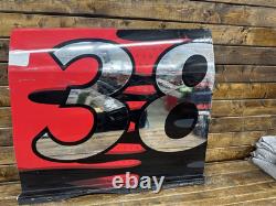 NASCAR #38 Todd Gilliland 2024 Panneau de Porte Utilisé en Course Gener8tor FRM
