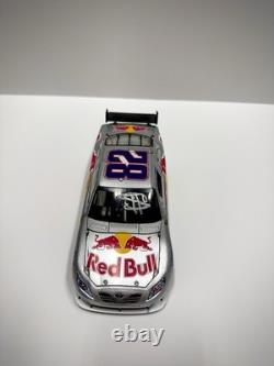 Nascar Scott Speed #82 Red Bull Camry 2009 1 de 1569 Autographié