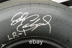 PNEU GOODYEAR UTILISÉ EN COURSE PAR DALE EARNHARDT SR. - SIGNÉ - NASCAR - AVEC CERTIFICAT D'AUTHENTICITÉ DÉTAILLÉ (D-2001)