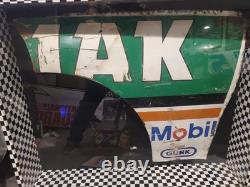 Panneau arrière en tôle utilisé en course de Rusty Wallace 1989 - Année de championnat NASCAR