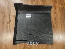 Panneau en tôle utilisé en course Quaker State signé par Daniel Suarez #99 NASCAR