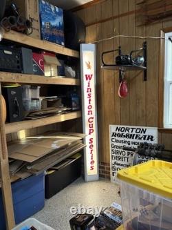 Panneau lumineux éclairé de 8 pieds de la série NASCAR Winston Cup, art de garage, man cave rare
