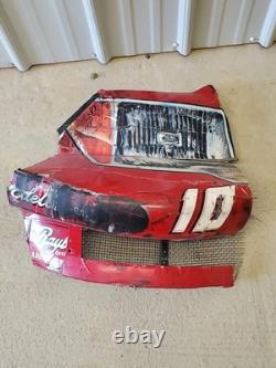 Pare-chocs avant Ford de la série Truck de Jennifer Jo Cobb en tôle utilisée de course NASCAR