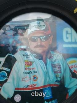 Pneu actuel de la voiture de course de Dale Earnhardt