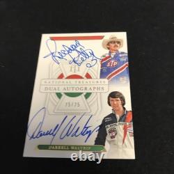 Richard Petty, Darrell Waltrip 2022 Panini National Treasures Double Autographe 25/25