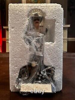Richard Petty a signé la figurine de haute qualité Salvino Racing Legends The King
