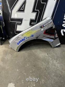 Ryan Preece #41 2024 Las Vegas Haas Tooling Nascar Race Used Fender #6202  
<br/>	
	
<br/>
 Ryan Preece #41 2024 Las Vegas Haas Tooling Nascar Course Utilisé Pare-chocs #6202