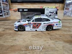 Shane Van Gisbergen Objet signé 2024 Chevy Weather Tech Sonoma Victoire Diecast & carte