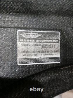 Spire Motorsports Ambetter #71 Chevy de course utilisé Fender signé par Zane Smith NASCAR