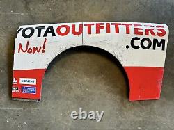 Tôle de carrosserie utilisée lors de la course NASCAR de Ryan Truex Toyota Outfitters Panneau arrière
