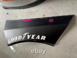 Tôle utilisée en course NASCAR de Chase Elliott avec logo Goodyear et Hooters