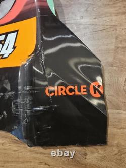 Ty Gibbs #54 2024 Watkins Glen Course Utilisé Pare-chocs d'Angle CW NASCAR Tôle #54