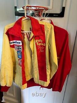 Vestes NASCAR 'Junior Johnson Holly Farms' personnellement possédées par Herb Nab dans les années 1960